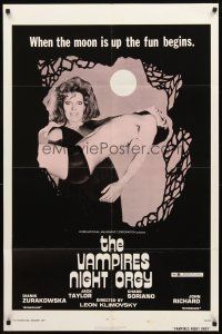 2w941 VAMPIRE'S NIGHT ORGY 1sh '74 wacky horror image, when the moon is up, the fun begins!