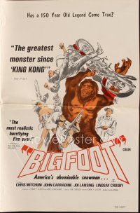 3a738 BIGFOOT pressbook '71 great artwork of the legendary monster tossing motorcycle!