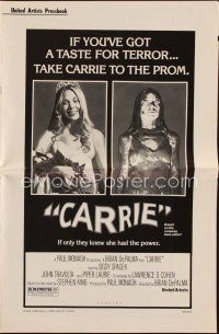 3a757 CARRIE pressbook '76 Stephen King, Sissy Spacek before and after her bloodbath at the prom!