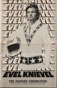 3a785 EVEL KNIEVEL pressbook '71 George Hamilton is THE motorcycle daredevil!