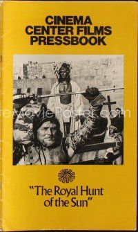 3a925 ROYAL HUNT OF THE SUN pressbook '69 Christopher Plummer, Robert Shaw as conquistador!