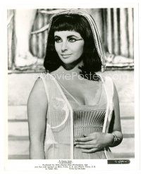 3c176 CLEOPATRA 8x10 still '64 great waist-high close up of sexy smiling Elizabeth Taylor!