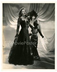 3c372 GREER GARSON 8x10 still '40s in wonderful lace dress from Saks Fifth Avenue by Willinger!
