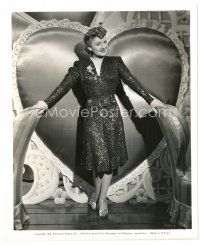 3c407 HOLIDAY INN deluxe 8x10 still '42 full-length Virginia Dale posing in front of giant heart!