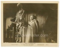 3c416 HOUSE ON HAUNTED HILL 8x10 still '59 cool c/u of Carol Ohmart attacked by skeleton!