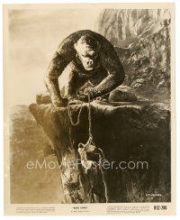 3c514 KING KONG 8x10 still R52 special effects image of giant ape pulling up stars on rope!