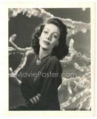 3c568 LORETTA YOUNG deluxe 8x10 still '40s waist-high portrait with cool necklace & earrings!