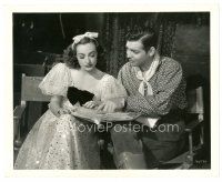 3c572 LOVE ON THE RUN candid 8x10 still '36 Clark Gable & Joan Crawford rehearsing their dialogue!