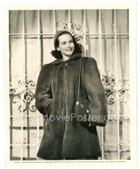 3c886 TERESA WRIGHT 8x10 still '42 smiling portrait wearing cool fur coat in Shadow of a Doubt!