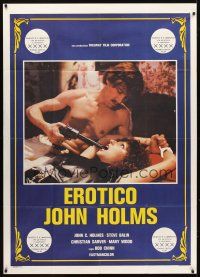 3d783 JADE PUSSYCAT Italian 1p '78 close up of John Holmes holding Georgina Spelvin at gunpoint!