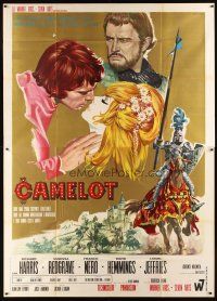 3d055 CAMELOT Italian 2p '68 Richard Harris as King Arthur, Redgrave as Guenevere, different art!