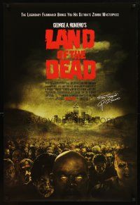 3z419 LAND OF THE DEAD advance DS 1sh '05 George Romero directed, mob of zombies!
