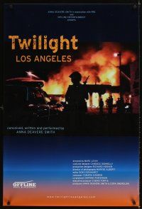 3z831 TWILIGHT LOS ANGELES 1sh '00 Anna Deavere Smith, wild image of riot!