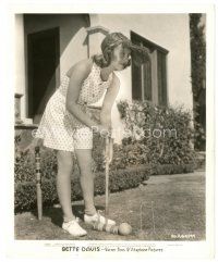 4b131 BETTE DAVIS 8x10 still '30s great full-length close up at home playing croquet!