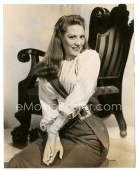 4b225 DINAH SHORE 7.25x9 still '44 wondeful portrait of the pretty singer from Belle of the Yukon!
