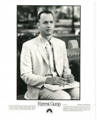 4b300 FORREST GUMP 8x10 still '94 best close up of Tom Hanks on bench with box of chocolates!
