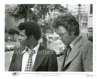 4b567 MAGNUM FORCE 8x10 still '73 c/u of bandaged Clint Eastwood as Dirty Harry with Felton Perry!