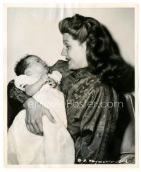 4b732 RITA HAYWORTH 8x10 still '45 close up with her newborn daughter Rebecca Welles by Coburn!