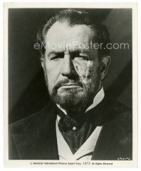 4b895 VINCENT PRICE 8x10 still '72 great head & shoulders portrait with horribly disfigured face!