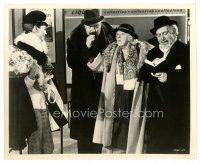 4b881 V.I.P.S 8x10 still '63 great close up of Orson Welles & Margaret Rutherford!