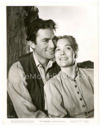 4b934 YEARLING 8x10 still '46 great smiling close up of Gregory Peck & Jane Wyman!