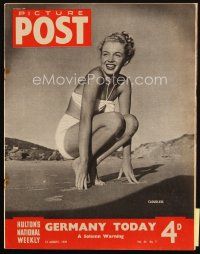 4e003 PICTURE POST English magazine August 13, 1949 sexy Marilyn Monroe in swimsuit on beach!
