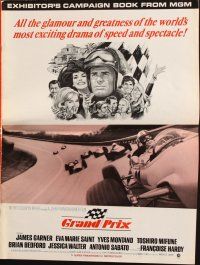 4e522 GRAND PRIX pressbook '67 great images of Formula One race car driver James Garner!