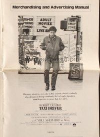 4e640 TAXI DRIVER pressbook '76 classic image of Robert De Niro on the street, Martin Scorsese!