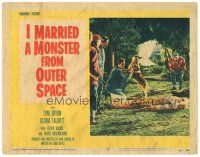 4d510 I MARRIED A MONSTER FROM OUTER SPACE LC #8 '58 men with dog catch an alien in true form!