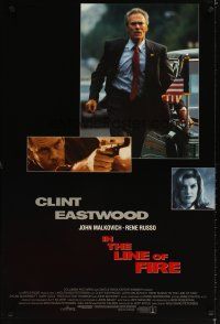 4k291 IN THE LINE OF FIRE int'l DS 1sh '93 Wolfgang Petersen, Clint Eastwood as bodyguard!
