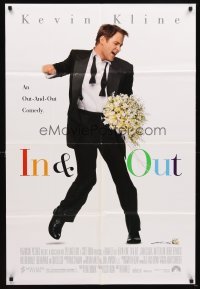 4m411 IN & OUT 1sh '97 Frank Oz, great image of Kevin Kline dancing w/flowers!