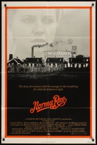 4m615 NORMA RAE 1sh '79 Sally Field in the story of a woman with the courage to risk everything!