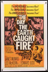 4x066 DAY THE EARTH CAUGHT FIRE linen 1sh '62 Val Guest sci-fi, most jolting events of tomorrow!