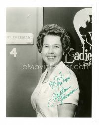 5a787 KATHLEEN FREEMAN signed 8x10 REPRO still '70s great smiling portrait by her dressing room!