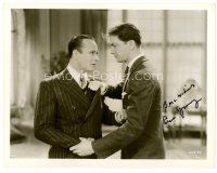 5a618 ROBERT YOUNG signed 8x10 still '32 super young with Leslie Fenton from Unashamed!