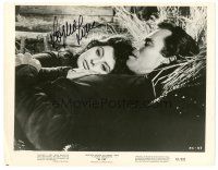 5a630 SOPHIA LOREN signed 8x10 still '61 romantic close up with Charlton Heston in El Cid!