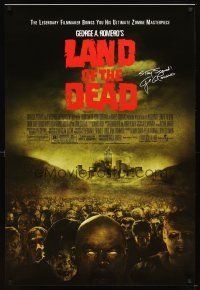 5b378 LAND OF THE DEAD 1sh '05 George Romero directed, mob of zombies!
