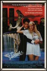 5c763 SPLASH 1sh '84 Tom Hanks loves mermaid Daryl Hannah in New York City!