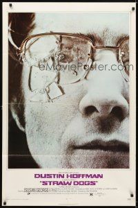 5c792 STRAW DOGS 1sh '72 Sam Peckinpah, c/u of Dustin Hoffman with broken glasses!