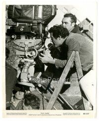 5d370 FIXER candid 8x10 still '68 great close up of director John Frankenheimer w/ pipe by camera!