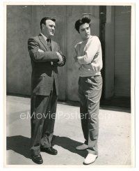 5d492 JAILHOUSE ROCK candid 8x10 still '57 Elvis Presley with visitor country singer Eddy Arnold!