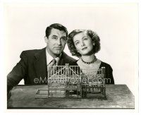 5d678 MR. BLANDINGS BUILDS HIS DREAM HOUSE 8x10 still '48 Cary Grant & Myrna Loy with model home!