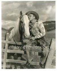 5d722 OKLAHOMA KID 7.5x9.5 still '39 great close up of James Cagney talking to his horse!