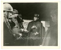 5d743 PATHS OF GLORY 8x10 still '58 Stanley Kubrick, close up of Kirk Douglas as Colonel Dax!