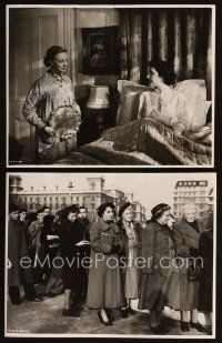 5g762 CONSPIRATOR 2 English 7.75x10 stills '49 candid Elizabeth Taylor sightseeing in London!