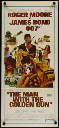 5h263 MAN WITH THE GOLDEN GUN Aust daybill '74 art of Roger Moore as James Bond by McGinnis!