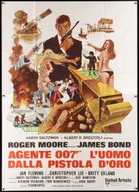 5h257 MAN WITH THE GOLDEN GUN Italian 2p '74 art of Roger Moore as James Bond by Robert McGinnis!