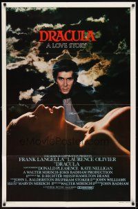 5p233 DRACULA int'l 1sh '79 Bram Stoker, close up of vampire Frank Langella & sexy girl!