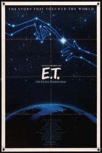 5p244 E.T. THE EXTRA TERRESTRIAL 1sh R85 Steven Spielberg classic, wonderful constellation art!
