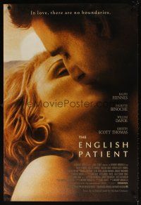 5w277 ENGLISH PATIENT 1sh '96 Ralph Fiennes & Kristin Scott Thomas kiss close-up!